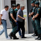 Llegada de Ángel María Villar a la Real Federacion de Futbol acompañado por efectivos de la Guardia Civil