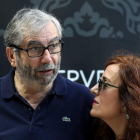 Antonio Muñoz Molina y Elvira Lindo, ayer, durante la Semana Negra de Gijón