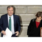 Antonio Silván e Isabel García Tejerina, ayer en Madrid.