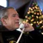 Bush conversó el sábado con miembros de las fuerzas armadas para felicitarles la Navidad