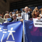 Los abogados protestan en la sede judicial de León. JESÚS F. SALVADORES