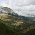 La Cabrera ofrece paisajes espectaculares pese al impacto de la actividad pizarrera.