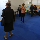 Mesa electoral en un colegio de Ponferrada, el 25-M.
