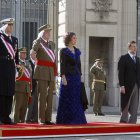 Los reyes, los príncipes de Asturias, el presidente Rajoy y el ministro de Defensa, Morenés.