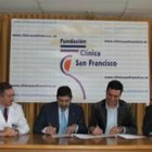 Un momento de la firma del convenio