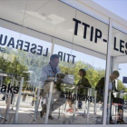 Sala de lectura de documentos del TTIP filtrados por Greenpeace, instalada en Berlín, el pasado 2 de mayo.