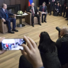 Los periodistas en una rueda de prensa de Putin y Ergodan  en el balneario de Sochi, el lunes.