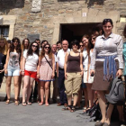 Estudiantes rumanos y españoles en el Ayuntamiento de Villafranca.