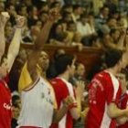 Reid anima a los aficionados leoneses desplazados a León