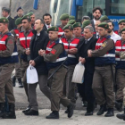 La Cámara de Comercio de la localidad suroccidental turca de Mugla amaneció este lunes lindada. Ha sido la sede elegida para juzgar a 47 acusados de estar involucrados en el intento de captura y asesinato del presidente turco, Recep Tayyip Erdogan, ya que
