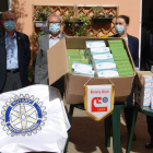 El Club Rotario de León entrega a Mensajeros de la Paz epis para sus residencias. DL