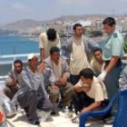 Catorce inmigrantes de origen marroquí, entre ellos una mujer, llegaron ayer a Gran Canaria