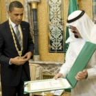 El presidente Obama recibió un collar de oro del rey Abdalá de Arabia Saudí.