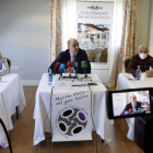 José Luis de la Torre, Carlos González-Antón y Pedro Álvarez, ayer en la rueda de prensa. MARCIANO PÉREZ