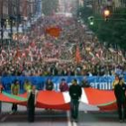 Cabezera de la manifestación que ha sido secundada por miles de personas ayer en Bilbao
