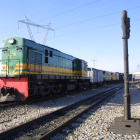 La locomotora 1006, en Cubillos en 2001 cuando estaba activa. LDM