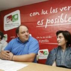 Alfredo Peláez, Miguel Ángel Fernández y Adelina Rodríguez, ayer en la sede de IU en Ponferrada
