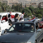 Ciudadanos sirios se manifiestan contra el ataque.