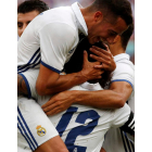 El brasileño Marcelo es abrazado por sus compañeros tras marcar un gol. KOWALSKY
