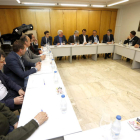 El presidente del PP en la Comunidad se reunió con los empresarios de Astorga. CARLOS S. CAMPILLO