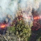 El volcán Kilauea, ubicado en la isla de Hawai (EE.UU.), entró hoy en erupción provocando una orden de evacuación de una zona residencial cercana.