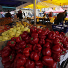 MERCADO EN LA PLAZA MAYOR DE LEÓN Y SUS ALREDEDORES. RAMIRO