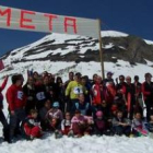 Un grupo de participantes en una prueba de esquí que ahora se recupera
