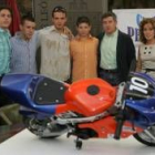 Natalia Rodríguez Picallo y Francisco Fernández con los organizadores