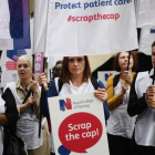 Protesta de los trabajadores del NHS, la sanidad británica, por sus salarios.
