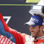 El italiano Andrea Dovizioso (Ducati) celebra su triunfo en Montmeló.