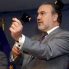 El comisario Pedro Solbes, antes de su intervención en Bruselas