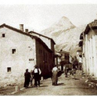 Foto del año 1907 de la calle en dirección a la iglesia de Riaño
