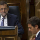 Rajoy y Rivera, durante la sesión de investidura del miércoles.