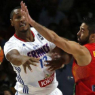 Juan Carlos Navarro, en acción, en la derrota española ante Francia, en la cita mundialista masculina, del pasado verano.