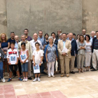García Recio con alumnos del Instituto Bíblico.