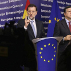 El presidente del Gobierno español, Mariano Rajoy, junto a su homólogo de la Comisión Europea, José Manuel Durao Barroso.