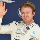 Rosberg celebra su 'pole' en Brasil.
