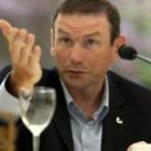 Ibarretxe analizó ayer la situación política del País Vasco durante su comparecencia con los medios