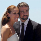 Imagen de archivo de la presentadora de television Raquel Sanchez Silva junto a su marido  el operador de camara italiano Mario Biondo, durante su boda en Taormina  en la isla de Sicilia  Italia, en junio del 2012.
