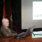 El catedrático Eduardo García Ortiz presentó el estudio