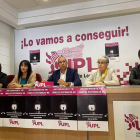 Los leonesistas Santos, Fernández Caurel, Valdeón, Velilla y Rodríguez Brasas en la rueda de prensa. DL