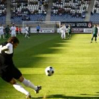 Los fondos del estadio Reino de León comienzan a poblarse