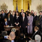 Obama firma la orden que levanta las restricciones sobre las investigaciones con células madre