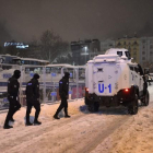 Agentes de policía despleados en la plaza Taksim.