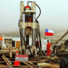 Imagen de la máquina Raisebore Strata 950 que ya está perforando para rescatar a los mineros.