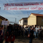 Apoyo de los vecinos de Sueros de Cepeda al niño y su tía paterna