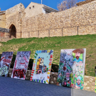 Detalle de la exposición ‘Del reciclaje al arte público’, que reúne obras de 20 artistas. DL