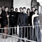 El violagambista Fahmi Alqhai, primero de la izquierda, con los integrantes de la Accademia del Piaccere.
