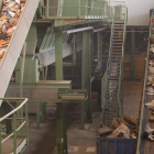 Imagen de las cintas de selección en la planta central del CTR en San Román de la Vega.