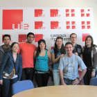 Los alumnos brasileños, con la delegada del rector.